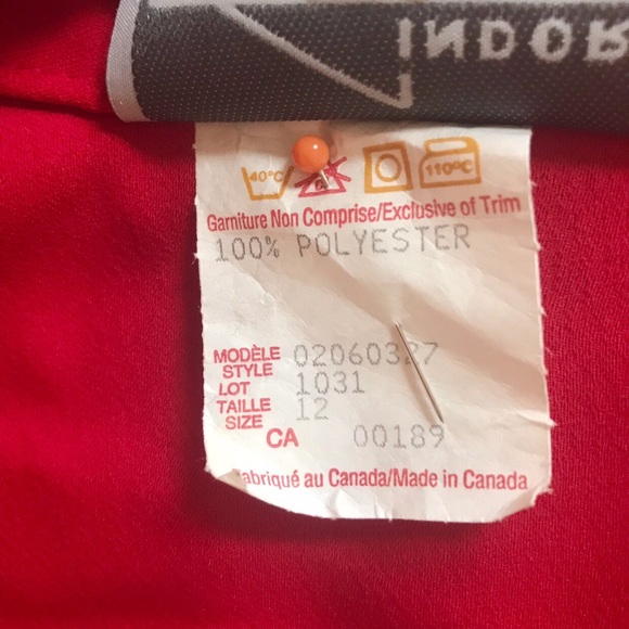 Vintage Red Blazer with Gold Details - Picture 3 of 3